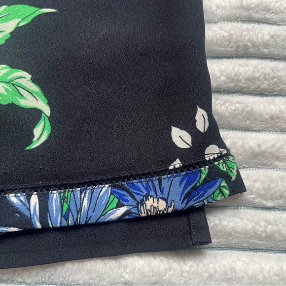 Ann Taylor Floral Blouse - Picture 4 of 8